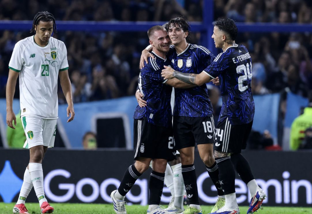 恩佐破门帕斯建功,梅西替补登场助阵,阿根廷主场热身赛2-1小胜毛里塔尼亚 恩佐破门帕斯建功,梅西替补登场助阵,阿根廷主场热身赛2-1小胜毛里塔尼亚
